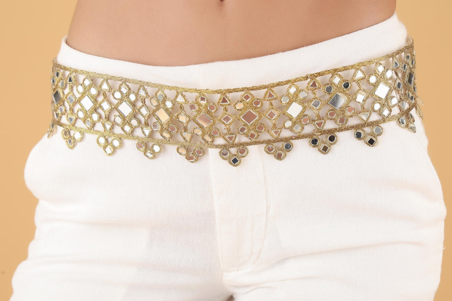 Gold Mirror Crystal Waist Belt- Adjustable Minimalist Design - Elegant Metal Clasp Chain Jewelry for Women - Classic Statement Belt Jewelry