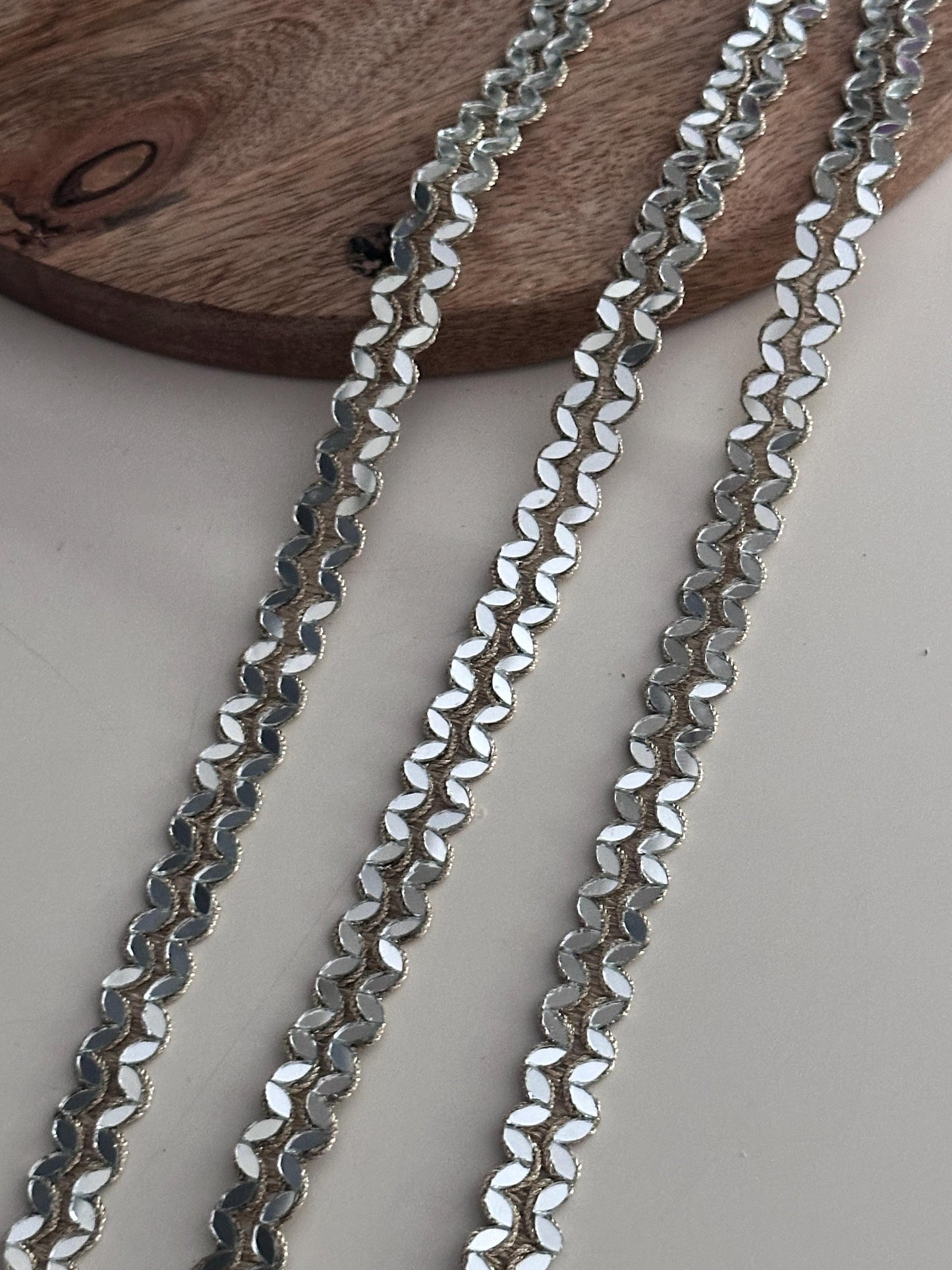 Luxury Gold Mirror Crystal Trim Narrow Handcrafted Metallic Ribbon for Designer Fashion Accessory Decor Wedding Dress Bridal Choker Jewelry