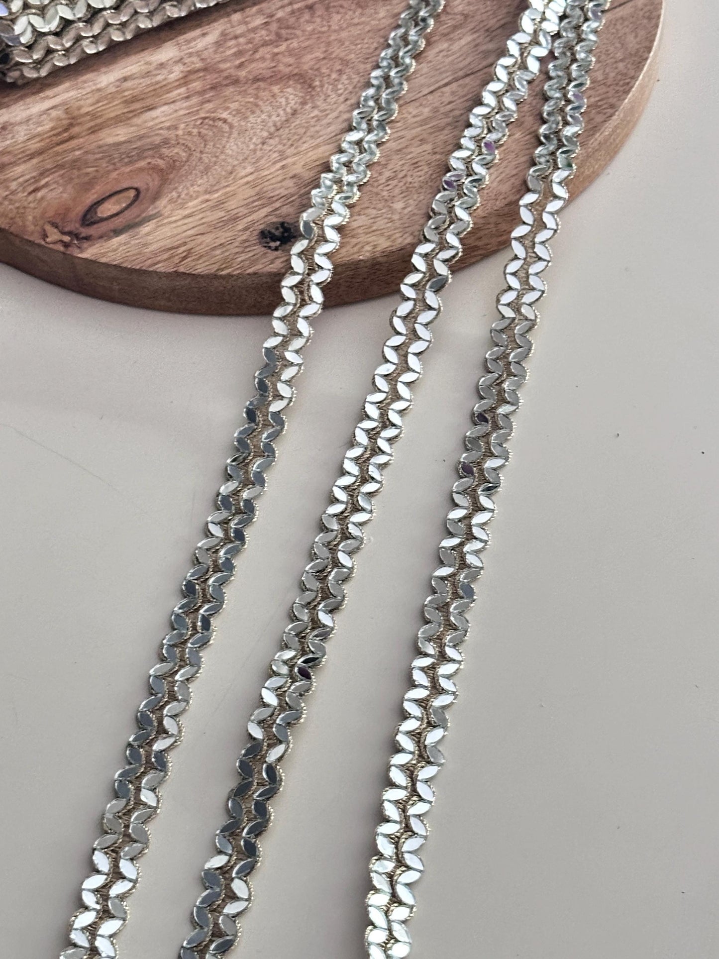 Luxury Gold Mirror Crystal Trim Narrow Handcrafted Metallic Ribbon for Designer Fashion Accessory Decor Wedding Dress Bridal Choker Jewelry