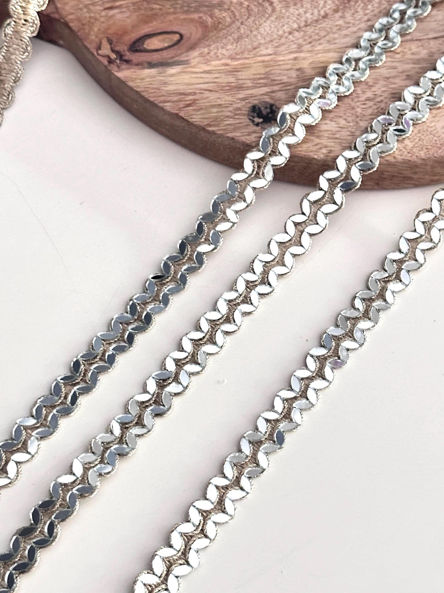Luxury Gold Mirror Crystal Trim Narrow Handcrafted Metallic Ribbon for Designer Fashion Accessory Decor Wedding Dress Bridal Choker Jewelry
