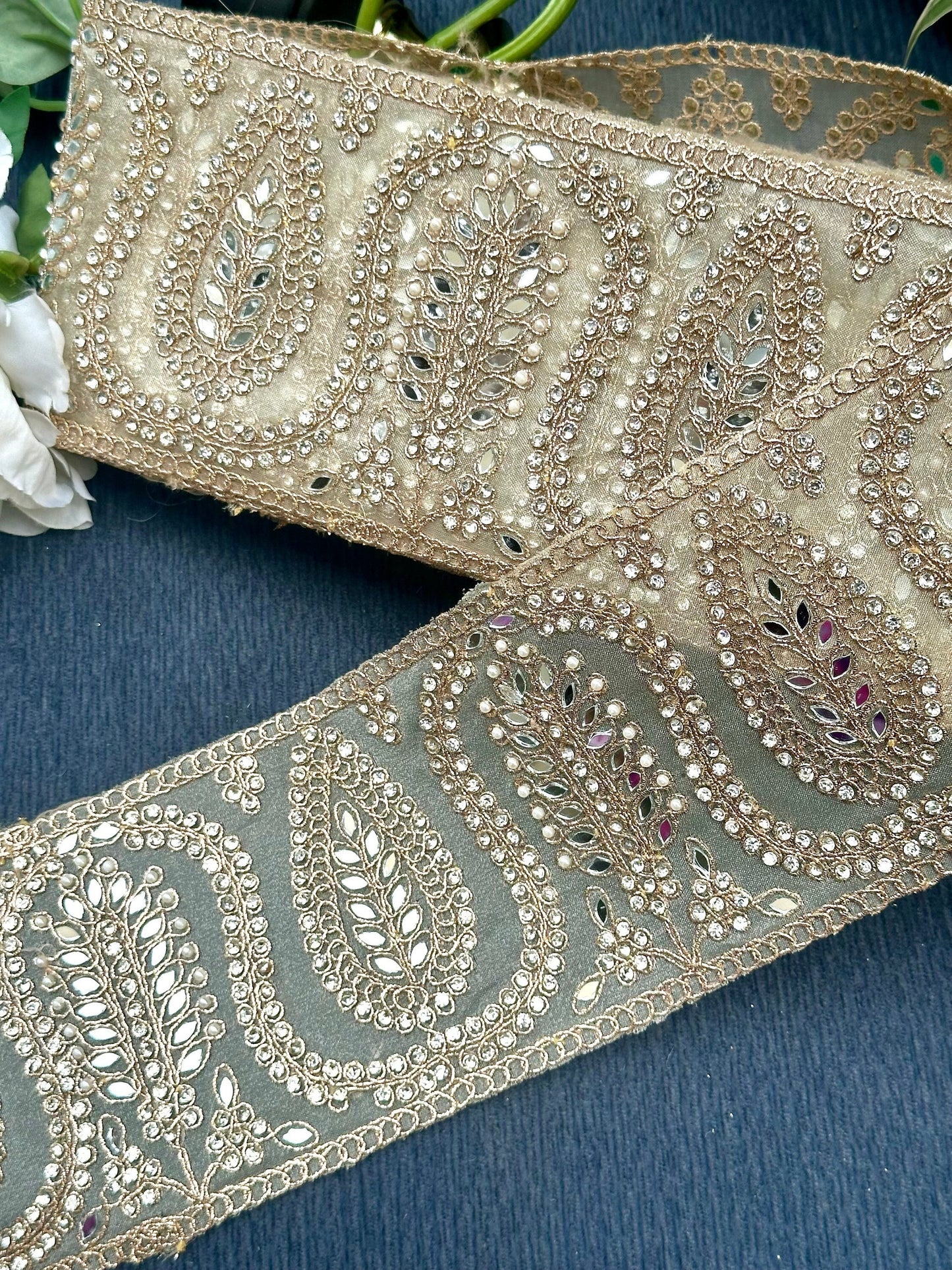 Elegant Wedding Veil with Mirror & Zircon Embellished Lace Luxe Bridal Veil
