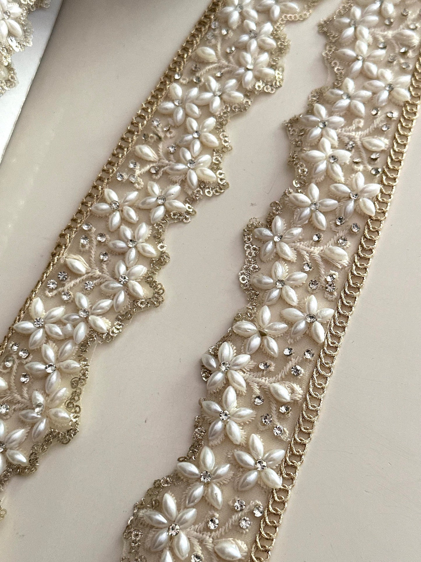 Scalloped Sequin Pearl & Zircon trim zari embroidery Flower pattern for Bridal veil