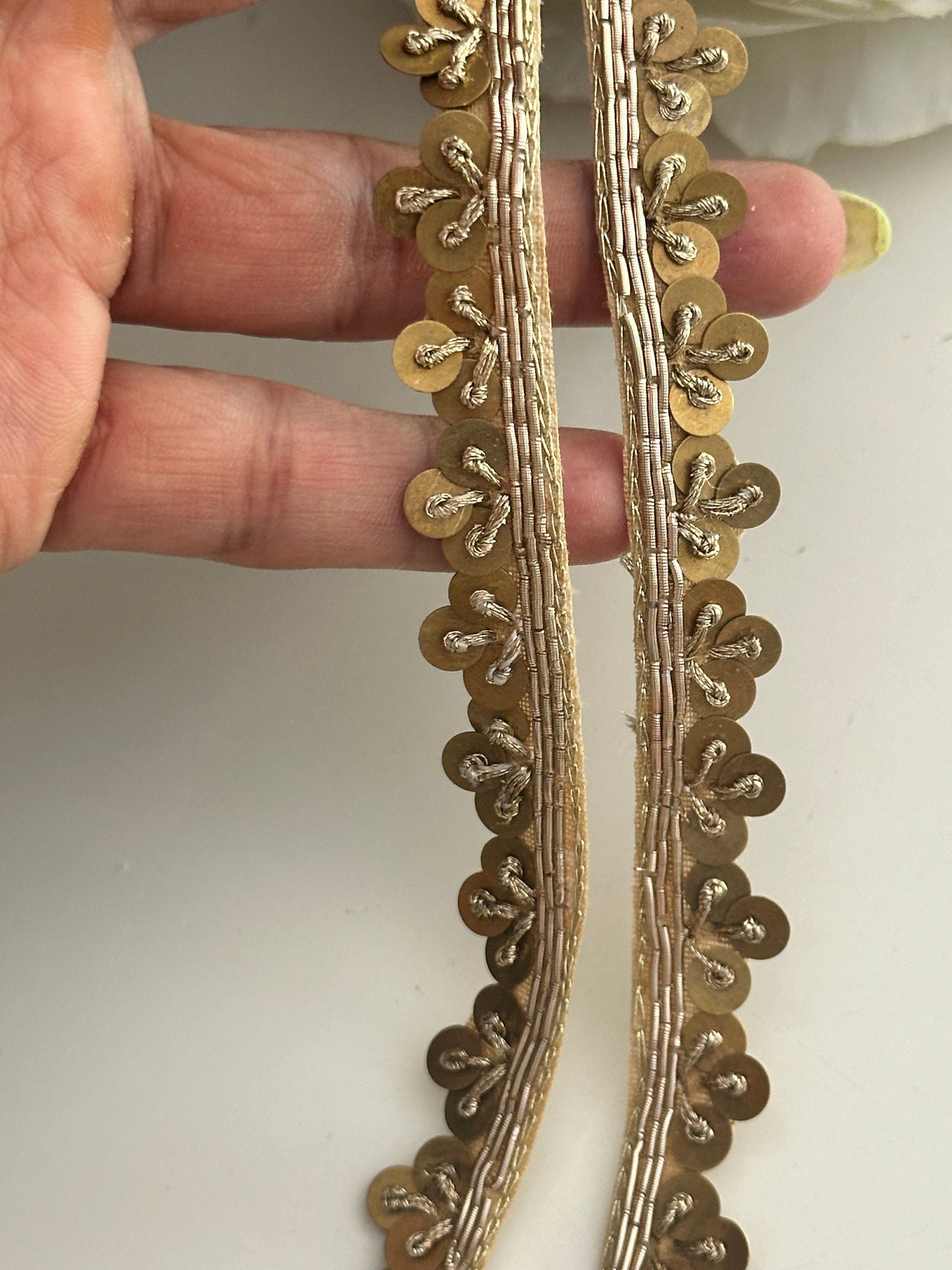 1Yard Indian Gold Metal Sequin Embellished Trim, Hand Embroidered Bridal Sewing Dress Finishing Trim, Costume Sew On Trim,Indian Lace 1 Cm