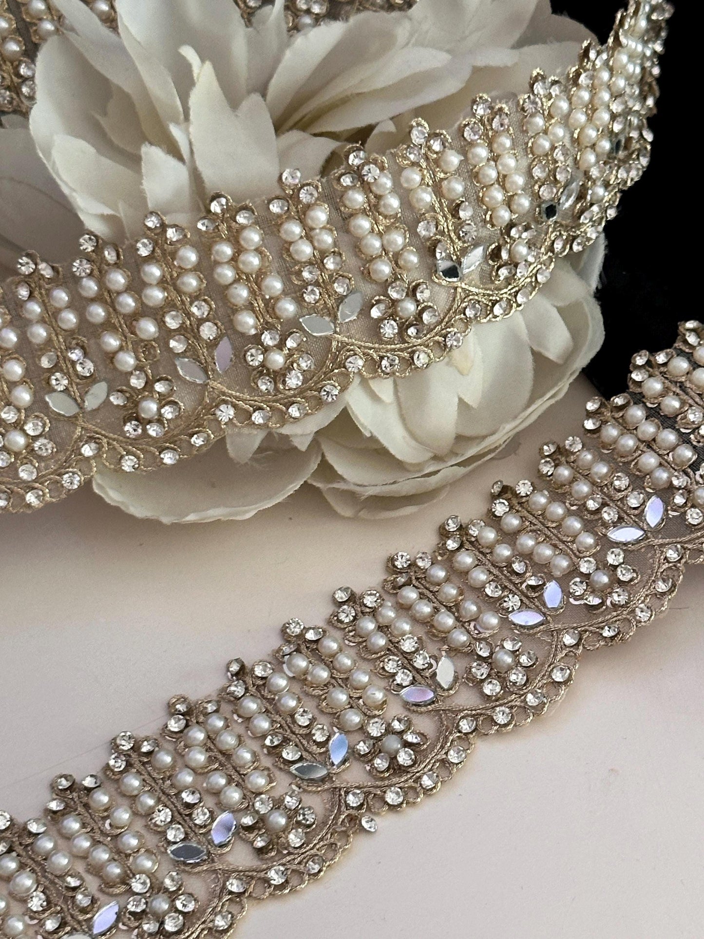 Scalloped Pearl And Zircon Embellished Lace Wedding Sash & Bridal Veil Trim