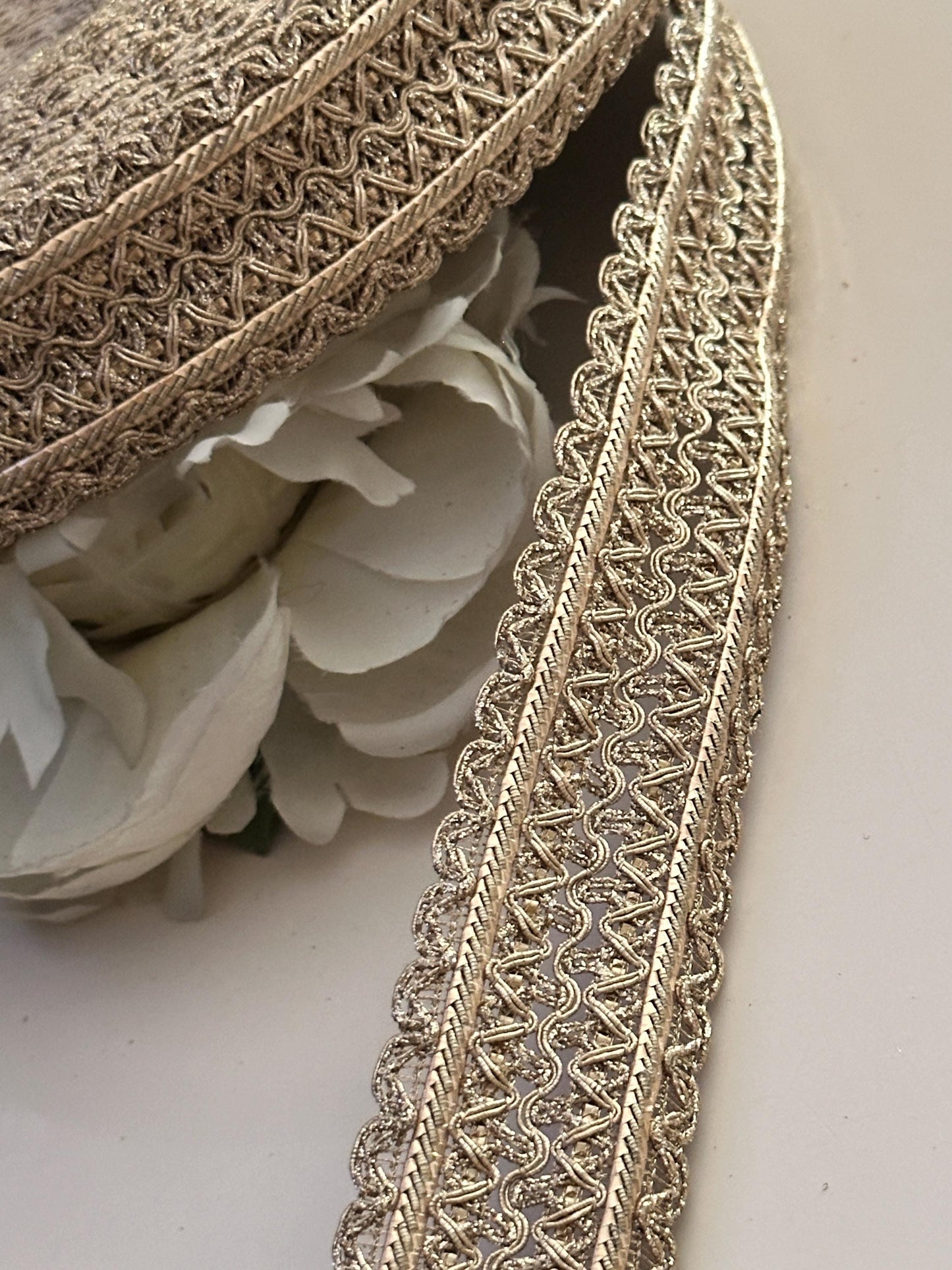 Light Gold Silk Saree Lace 3cm Indian Decorative Crafting Ribbon for Festive Outfit Craft Supply