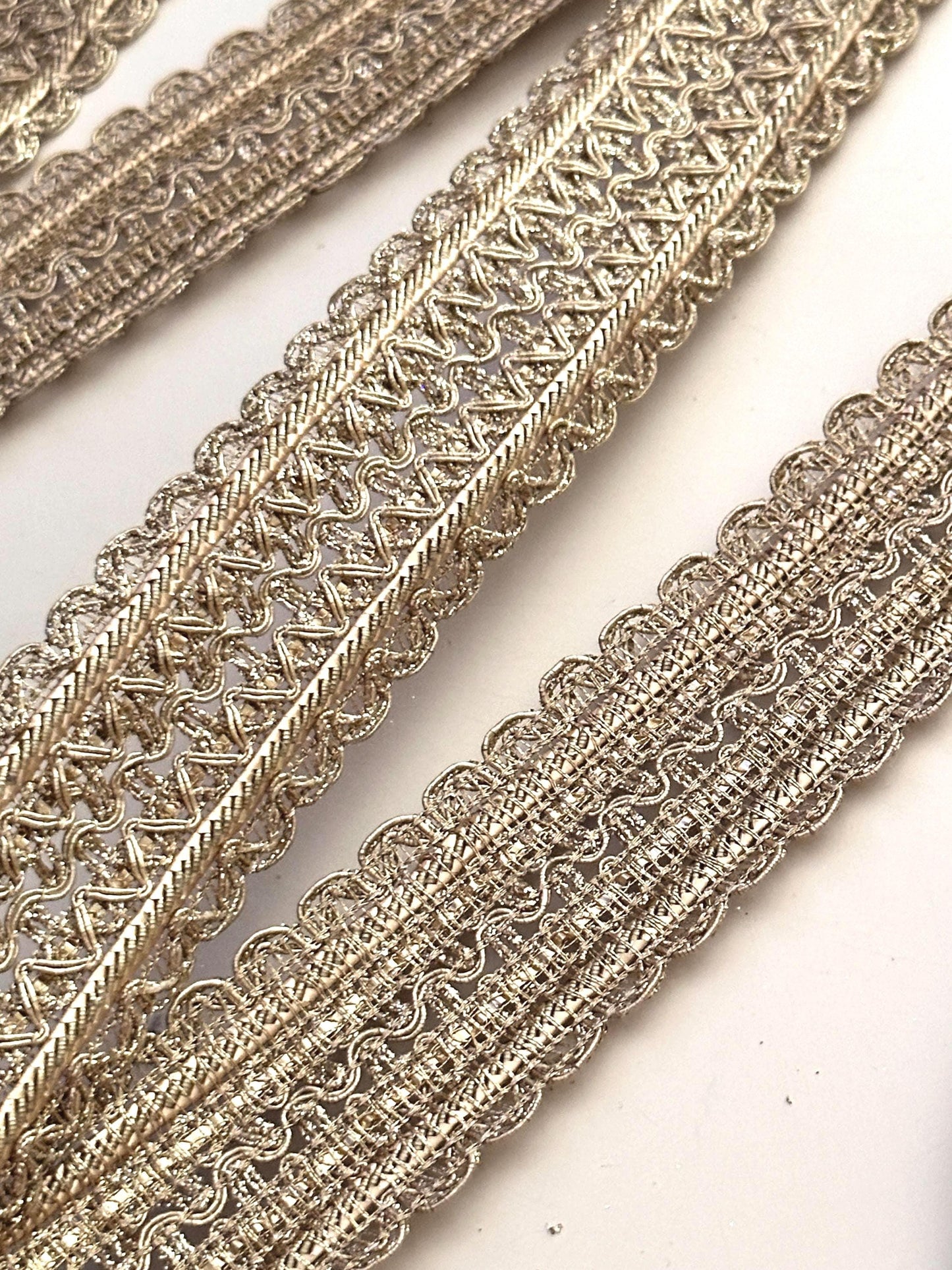 Light Gold Silk Saree Lace 3cm Indian Decorative Crafting Ribbon for Festive Outfit Craft Supply
