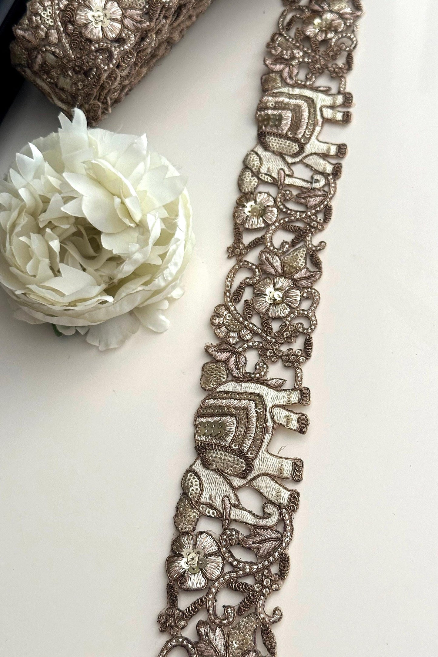 5.5cm Indian Traditional Elephant Embroidered Zari Lace Indian Motif Sari Border Trim
