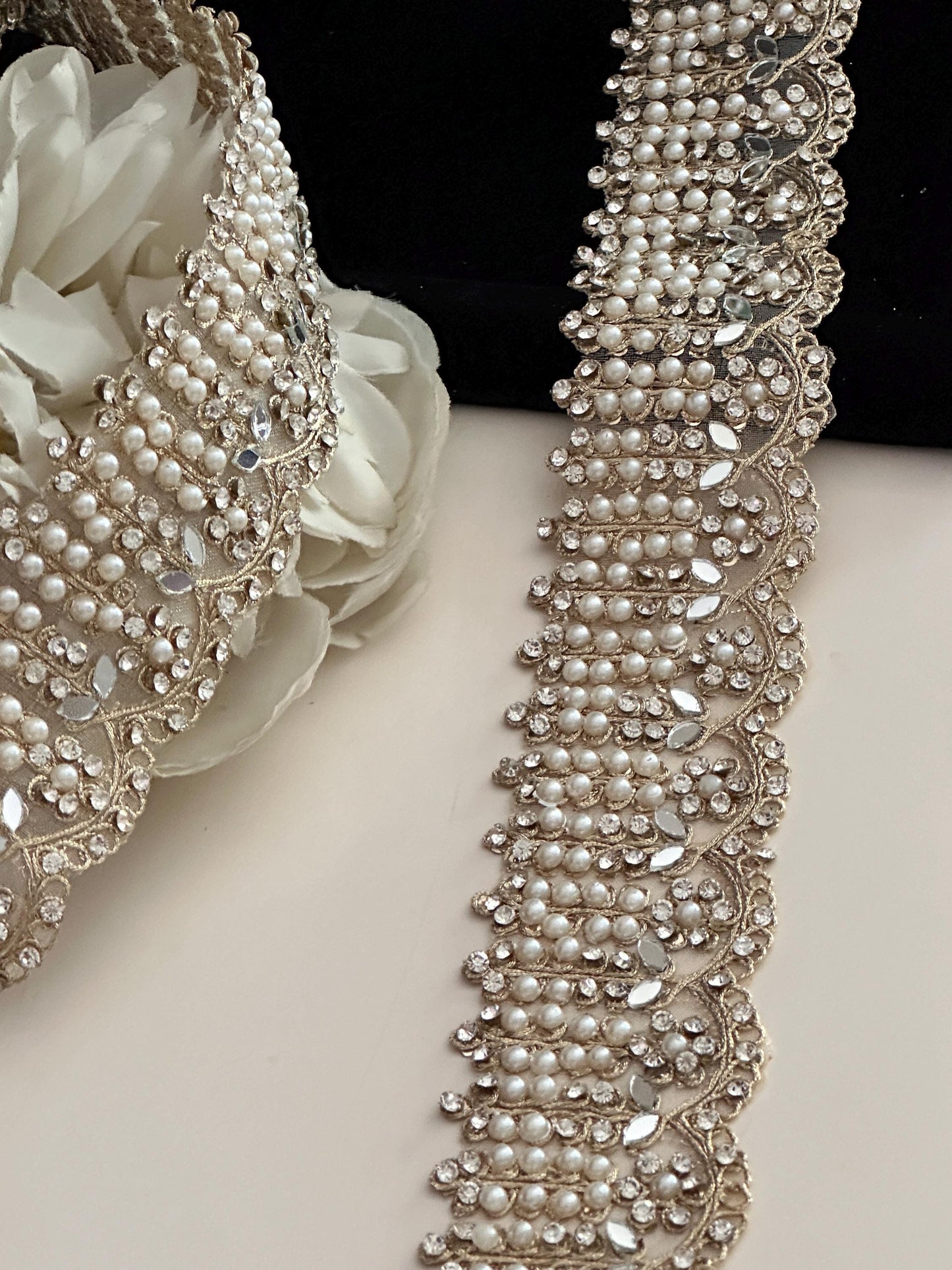 Scalloped Pearl And Zircon Embellished Lace Wedding Sash & Bridal Veil Trim