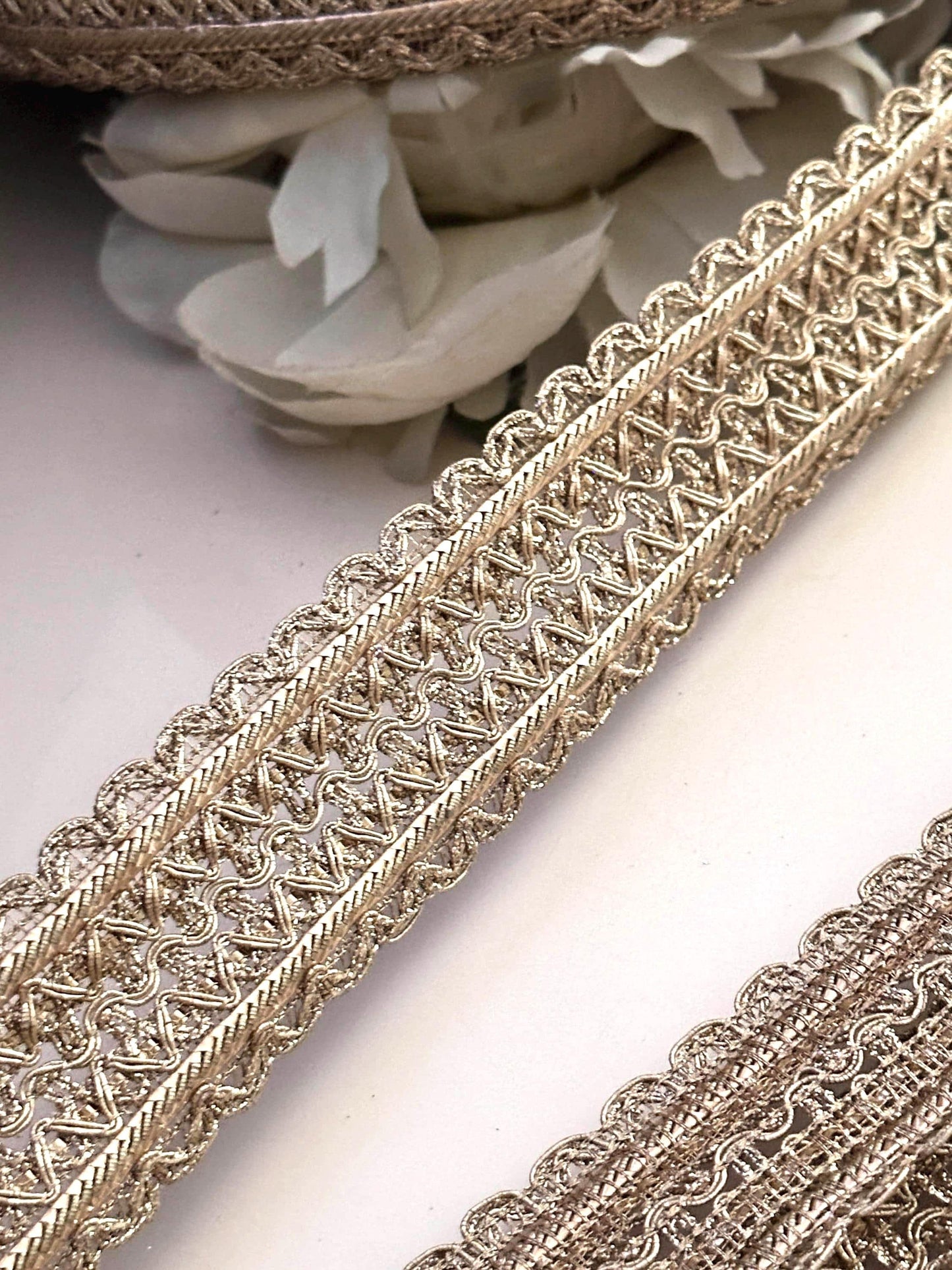 Light Gold Silk Saree Lace 3cm Indian Decorative Crafting Ribbon for Festive Outfit Craft Supply