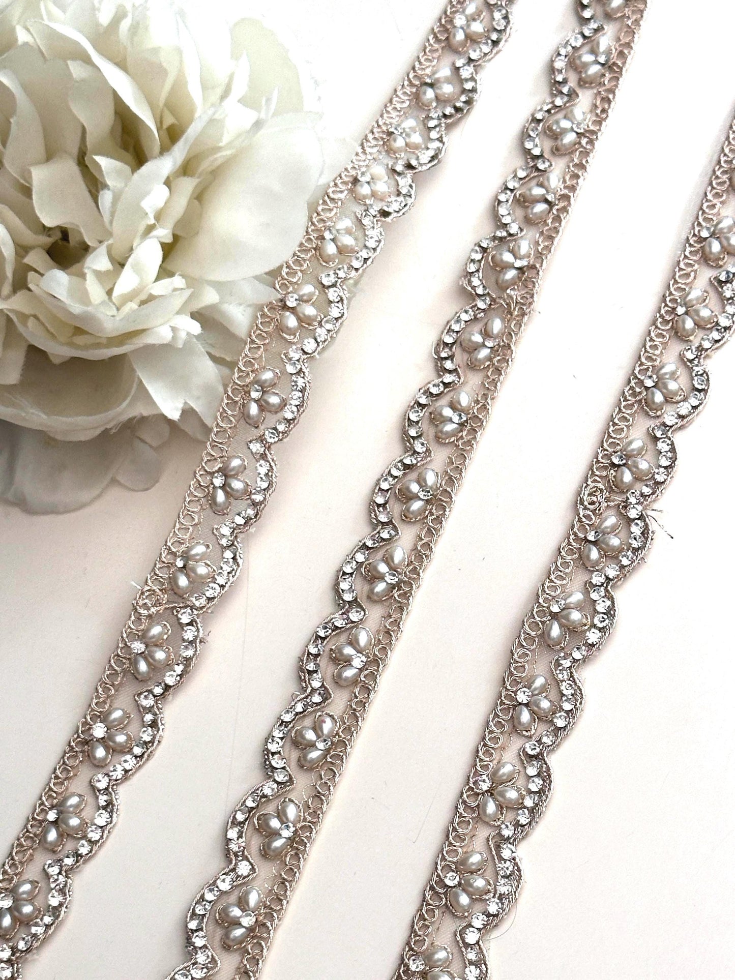 High-End Pearl Rhinestone Lace Trim Fashion Designers Gold Lace for Costumes & Art Supply