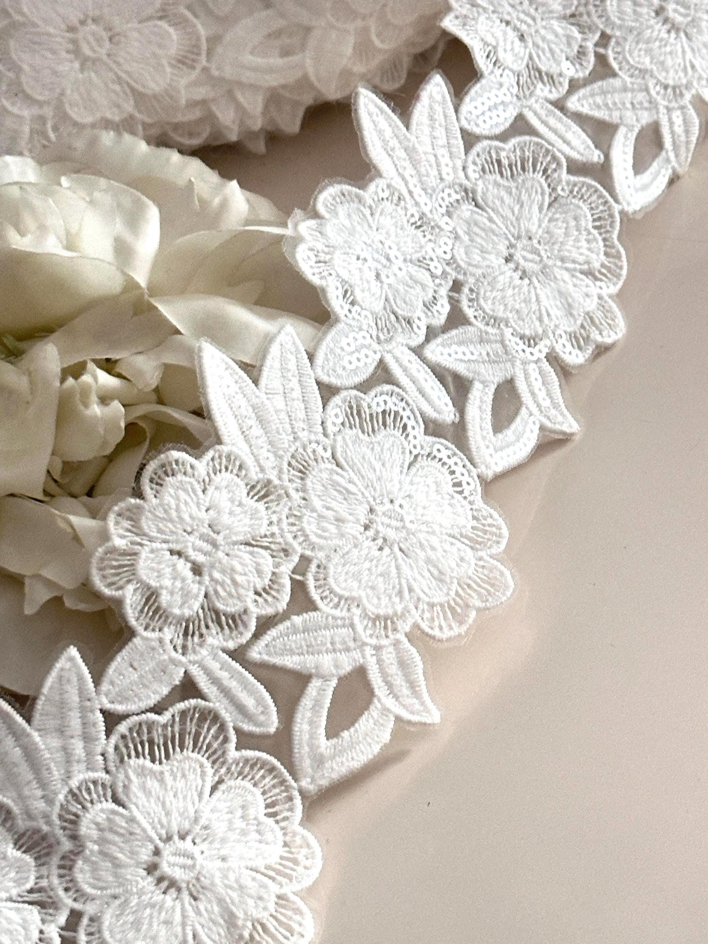 Ivory Bridal Floral Applique Lace Trim White Guiper border lace trim for Wedding veil Couture design Lace collar Wedding Gown by 1 Yard
