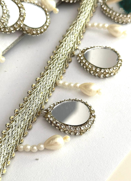 Elegant Pearl Mirror Tassel Gold