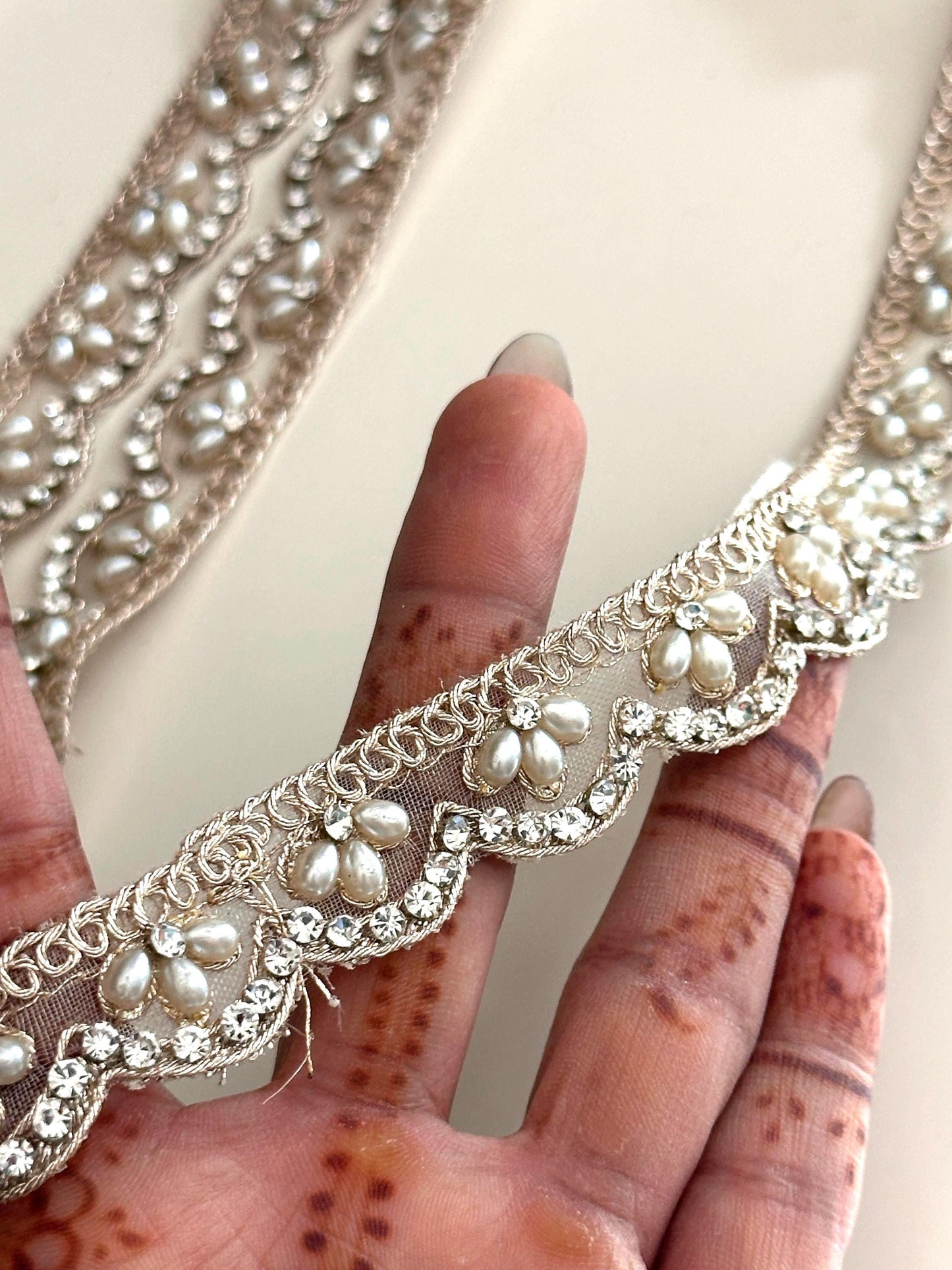 High-End Pearl Rhinestone Lace Trim Fashion Designers Gold Lace for Costumes & Art Supply