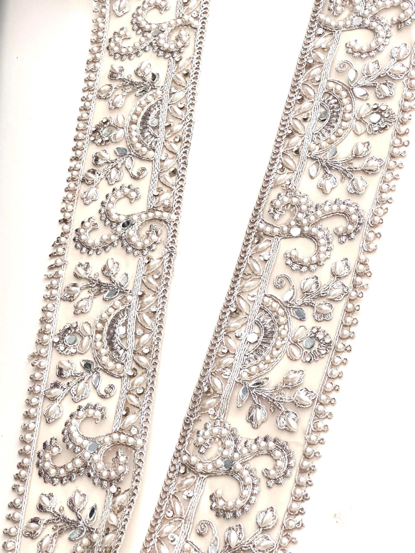 Luxury Wedding Lace Bridal Veil Zircon Pearl Embellish Zari Border Handmade