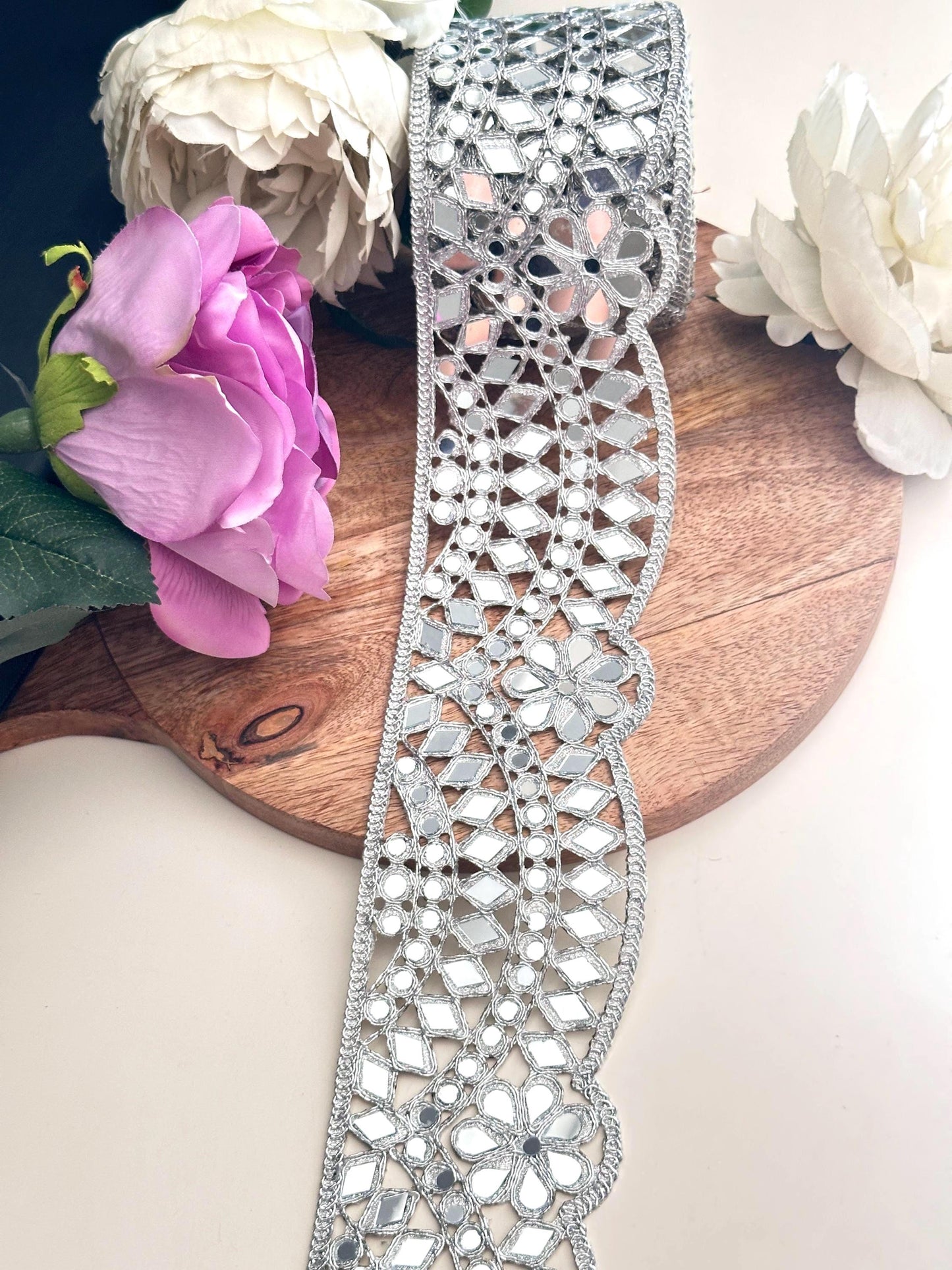 Cinturon Espajo Metallic Silver Scallop Handmade Mirror Trim Glamourous saree Waist Belt