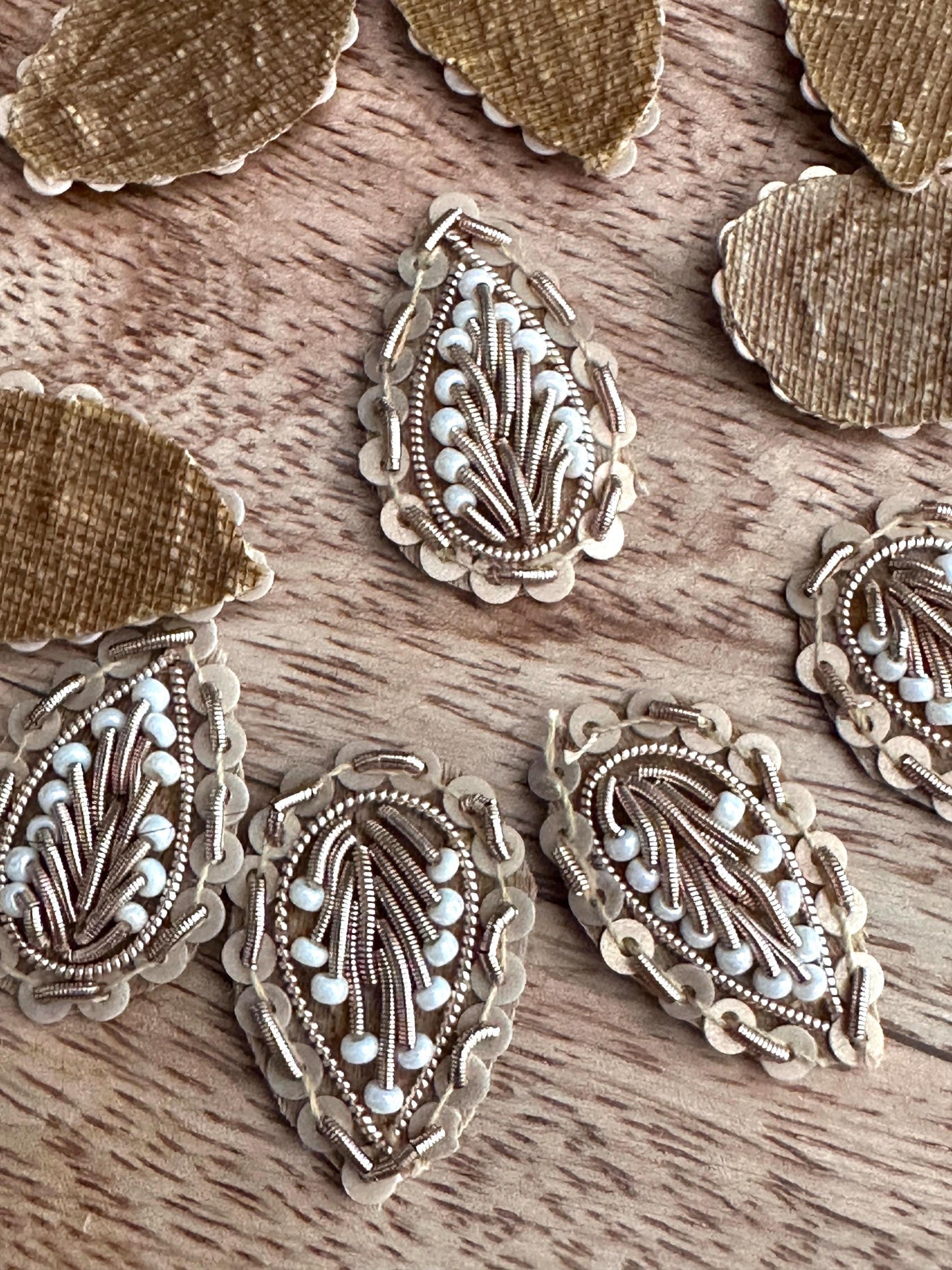 Applique Patch Indian Handwork Zardozi Small Leaf Pattern Bullion Crafting Supply For