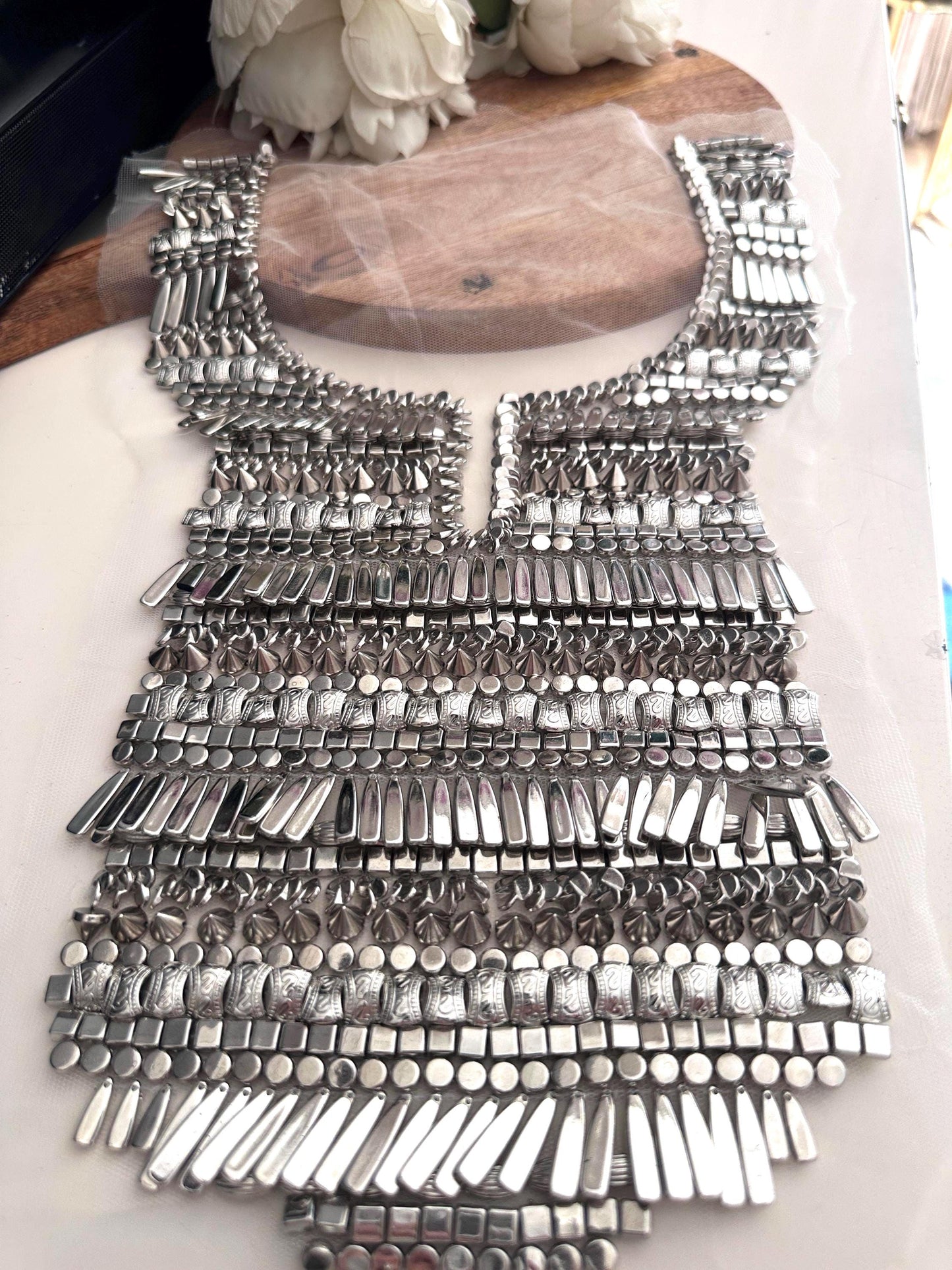 Metal Beaded Costume Neckline Patch Hand Made Collar Design Applique Neckline Trim Beaded Patch Umique Wedding Dress Embroidery Neck Design