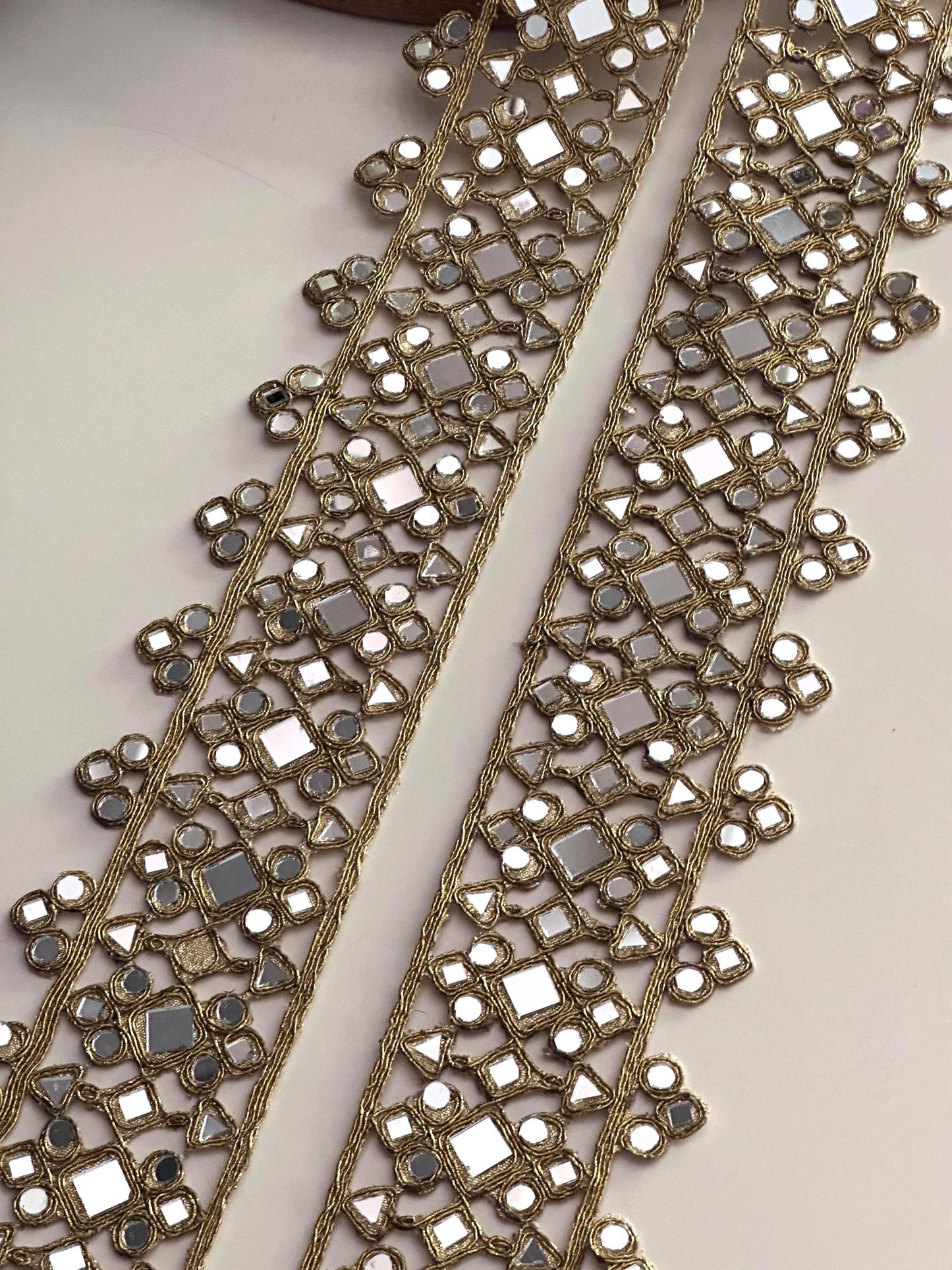 Gold Mirror Work Lace Trim for Costume Belts & Cinturones Indian Embroidered Ribbon for DIY Festival Wear Dance Outfits Bridal Sash Craft