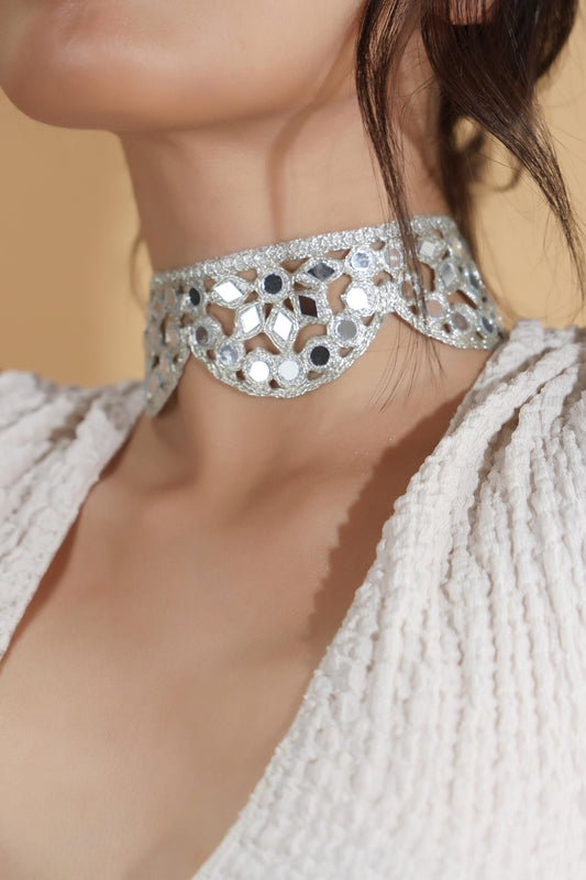 Silver Gothic Lace Choker – Handmade Adjustable Party Necklace – Victorian Statement Jewelry – Gothic Gift for Her – Elegant Neckpiece