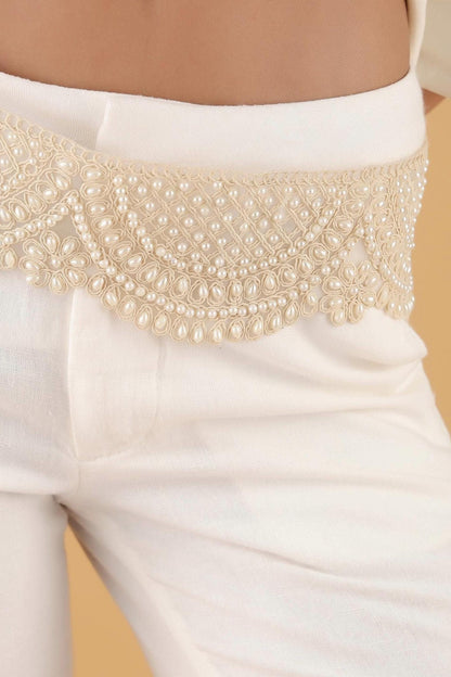 Pearl White Waist Belt – Adjustable Chain Belt for Dresses – Fashion Body Jewelry with Metal Clasp – Elegant Statement Waist Belt for Women