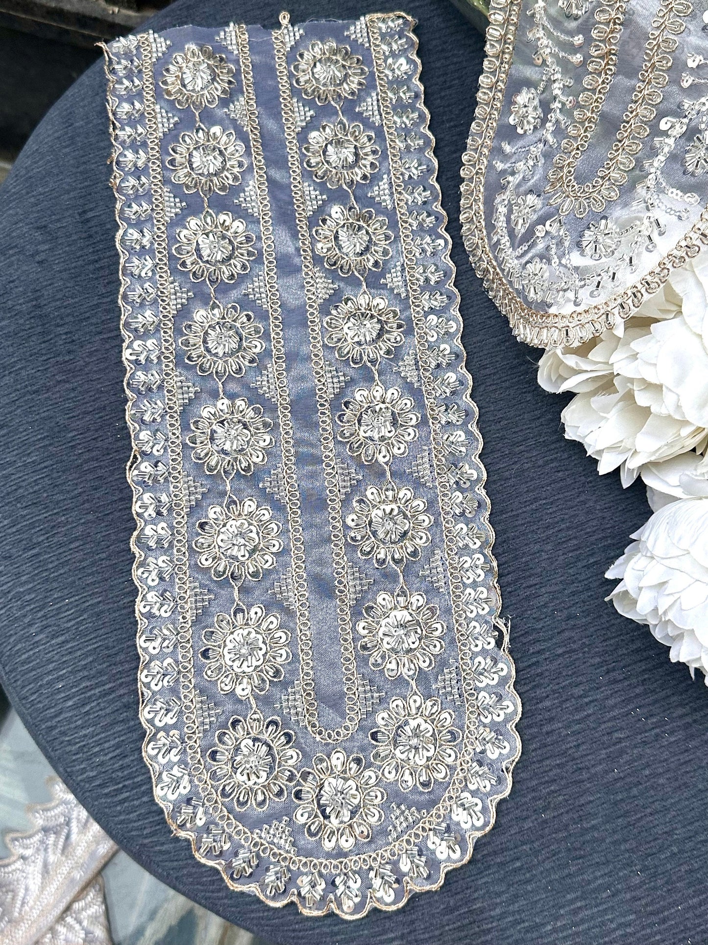 Neckline Patch Applique Flower Pattern Modern Zircon Glass Bead Minimalist Design