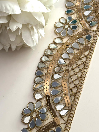 Pale Gold Scallop Mirror Trim Cutwork Sequin Saree Border Cinturon Espajo Neck Band