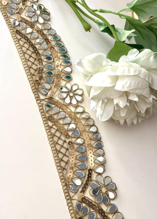 Pale Gold Scallop Mirror Trim Cutwork Sequin Saree Border Cinturon Espajo Neck Band