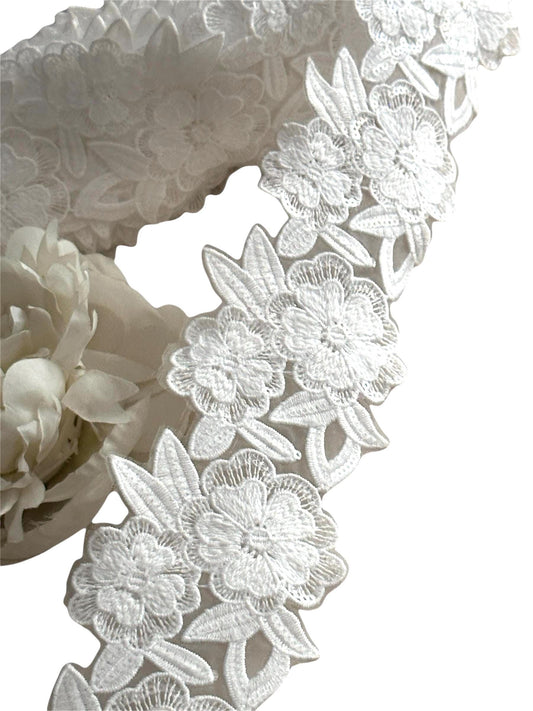 Ivory Bridal Floral Applique Lace Trim White Guiper border lace trim for Wedding veil Couture design Lace collar Wedding Gown by 1 Yard