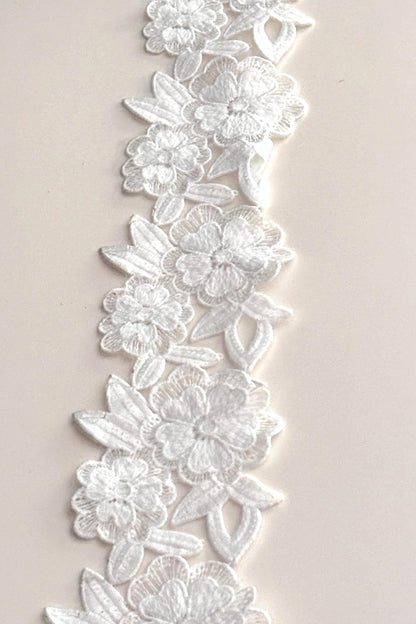 Ivory Bridal Floral Applique Lace Trim White Guiper border lace trim for Wedding veil Couture design Lace collar Wedding Gown by 1 Yard