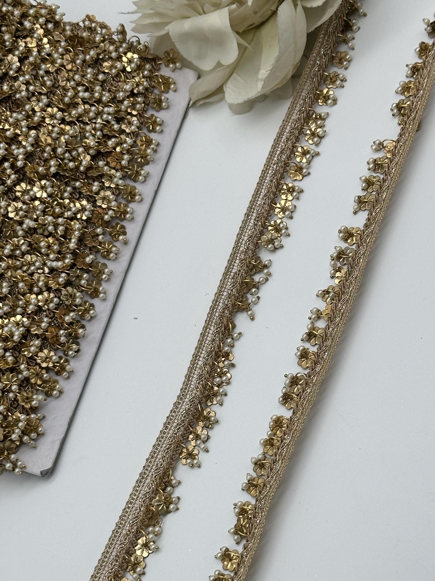 Luxury Gold Metal Beaded Pearl Trim Bridal Wear Veil Edging Handcrafted Metal Tassel