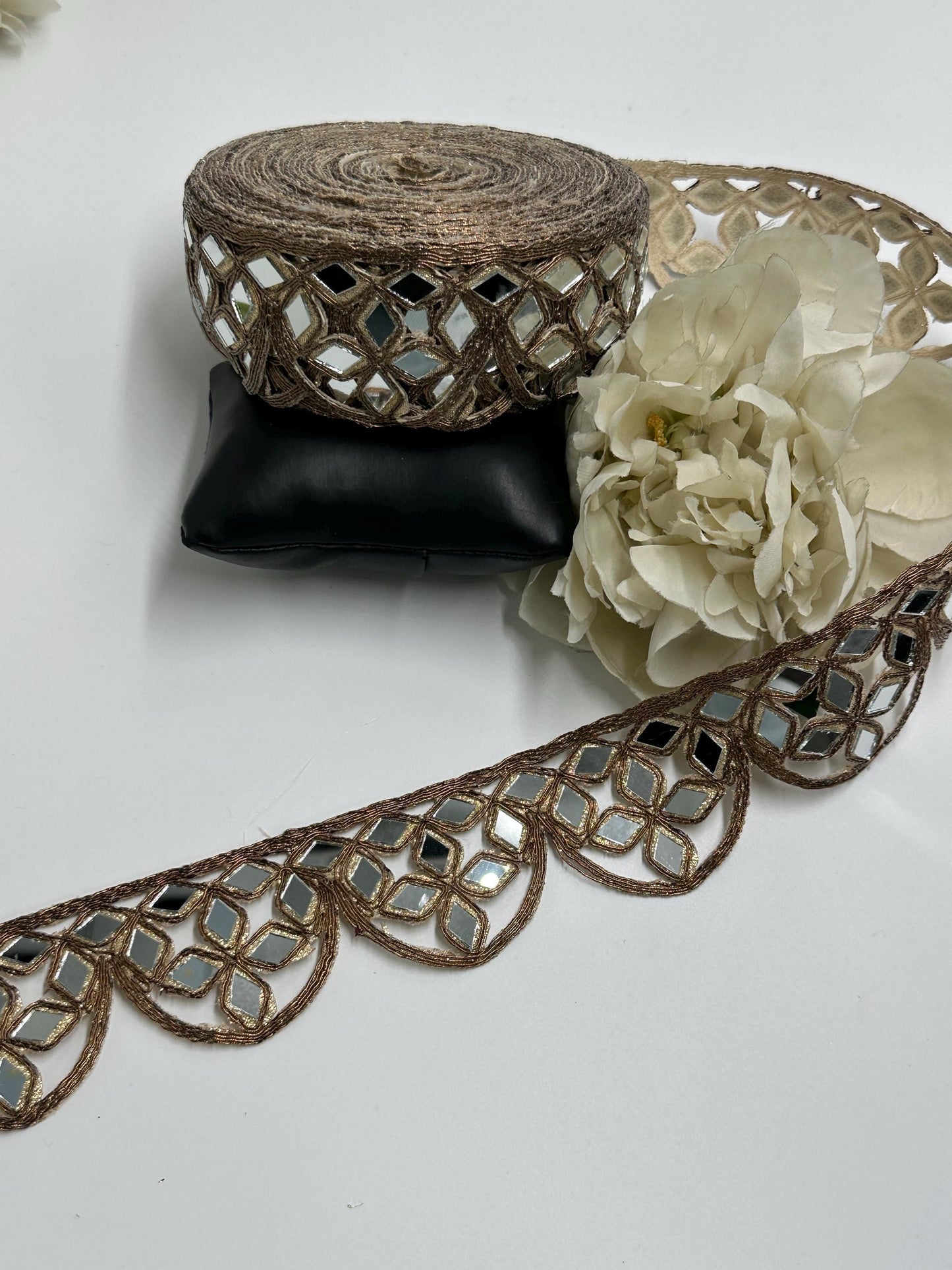 Authentic real mirror hand-embroidered border lace