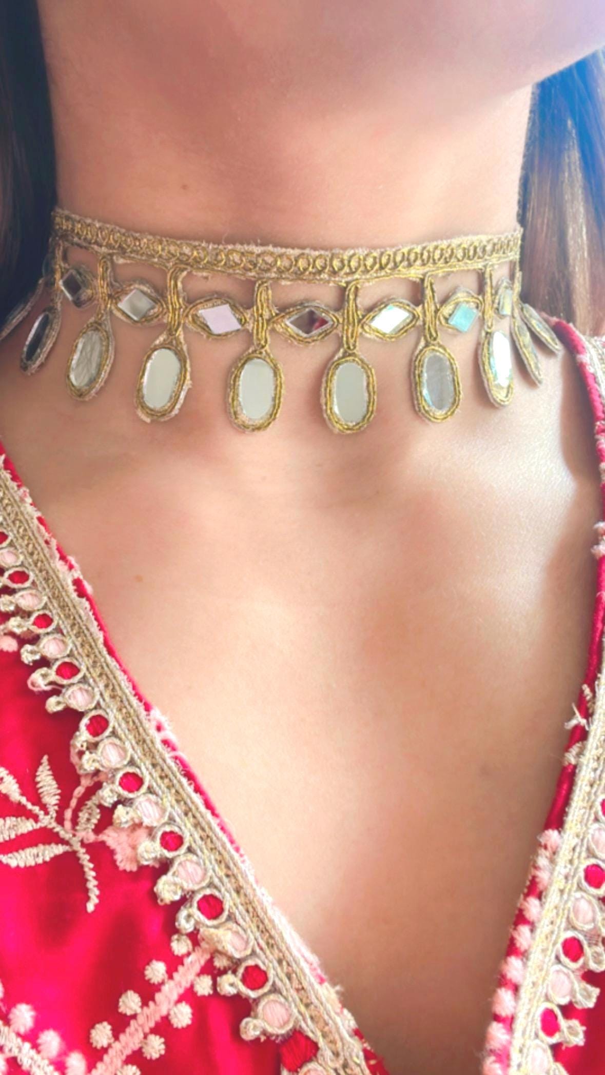 Bold Fashion Fabric Choker Old Gold