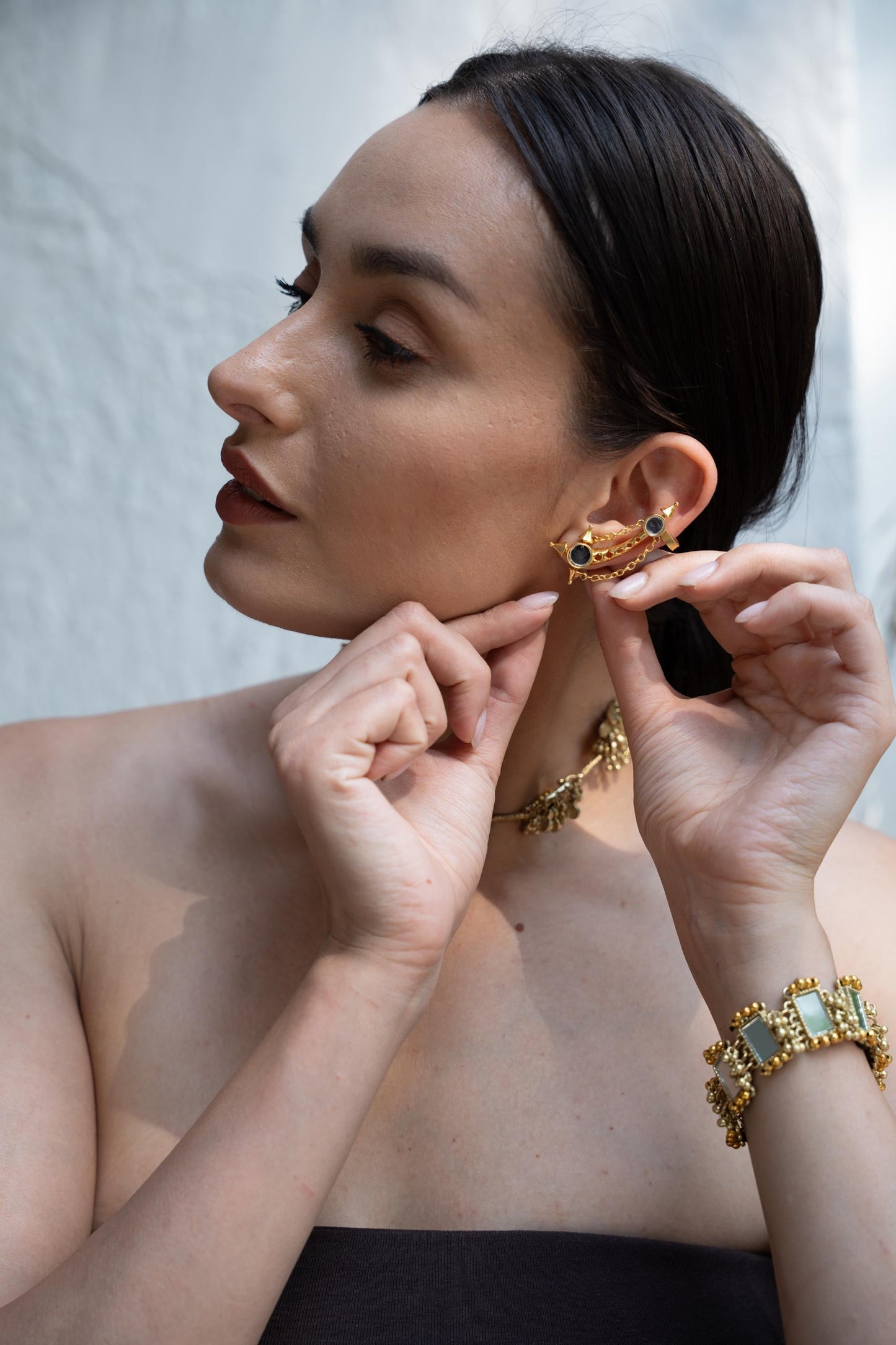 Gold Ear Cuff Earring with Chain Piercing Ear Wrap
