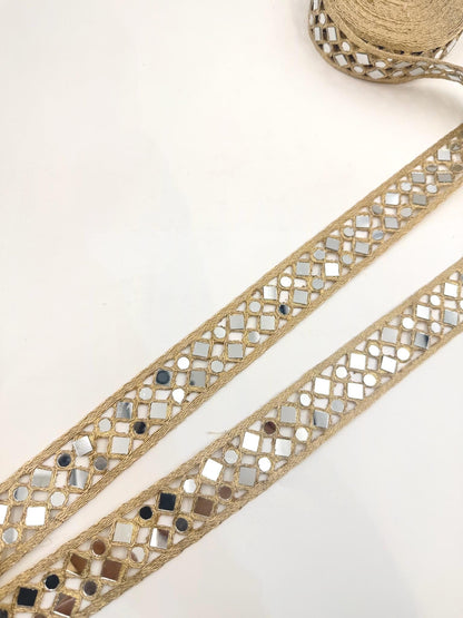 Geometric Ribbon Light Gold Diamond Lattice Sash Trim
