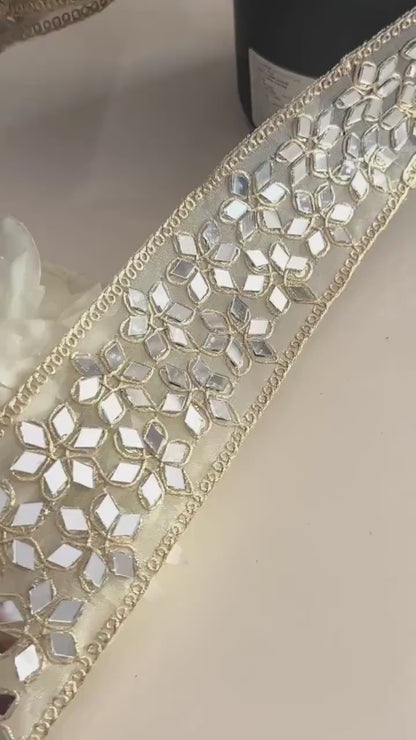 Embellished Geometric Flower Choker Gold