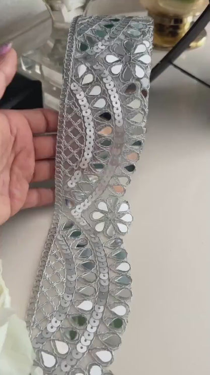 Scalloped Mirror Trim Silver